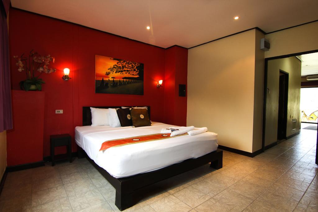 Angus O'Tool'S Guesthouse Karon Rum bild