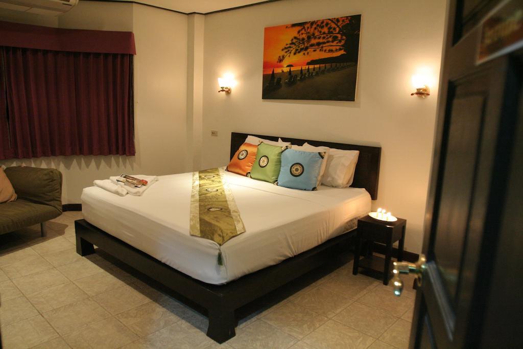 Angus O'Tool'S Guesthouse Karon Rum bild
