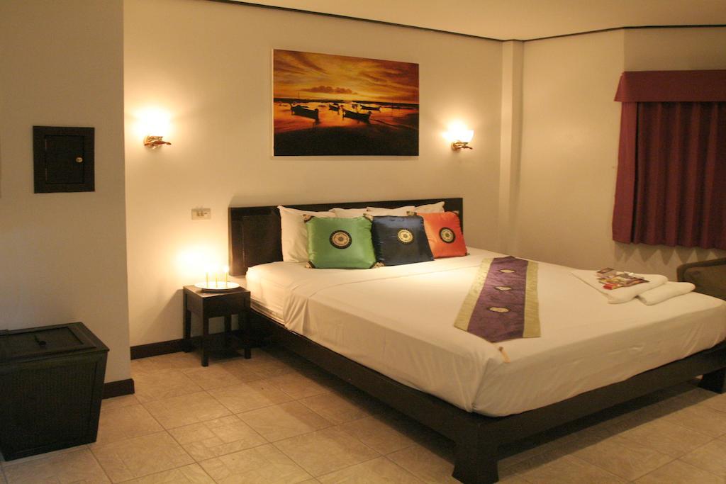 Angus O'Tool'S Guesthouse Karon Exteriör bild