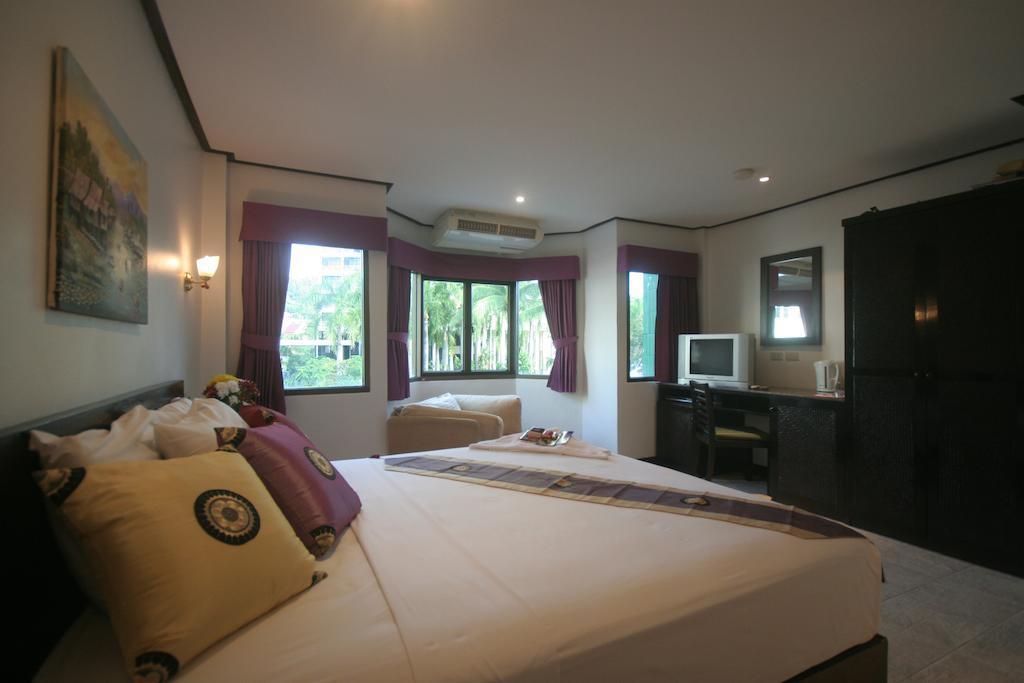 Angus O'Tool'S Guesthouse Karon Exteriör bild