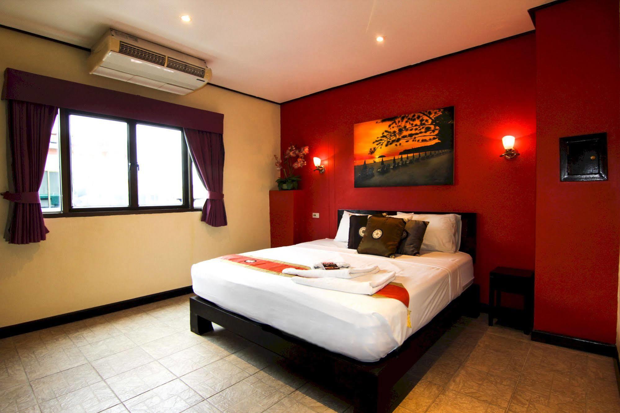 Angus O'Tool'S Guesthouse Karon Exteriör bild